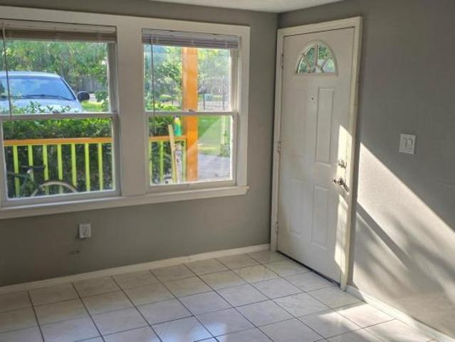 2 bedroom, Houston TX 77087 105903168