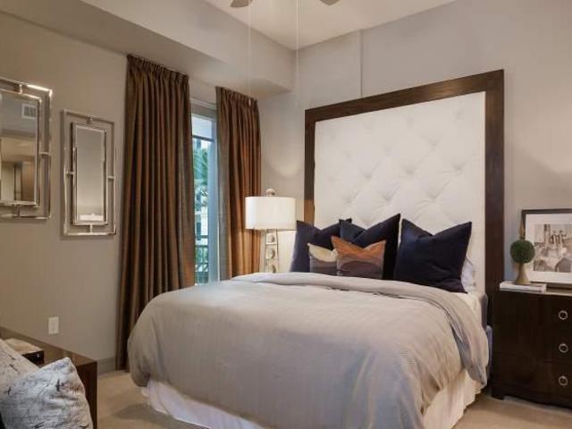 2 bedroom, Houston TX 77098 104860878