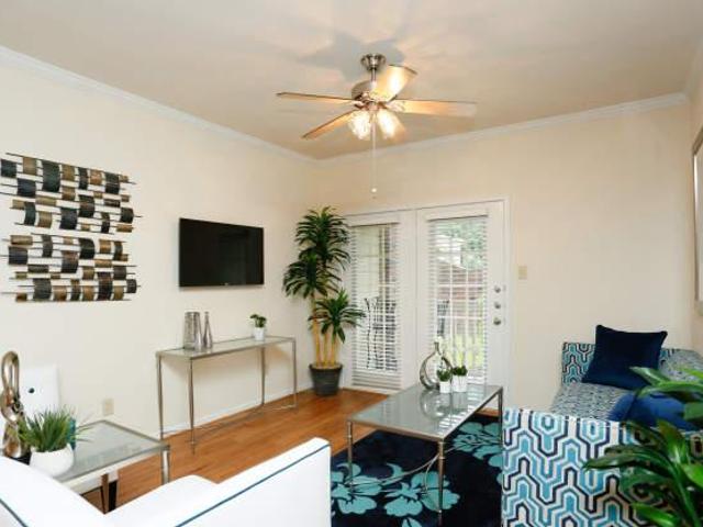 2 bedroom, Houston TX 77098 104861292