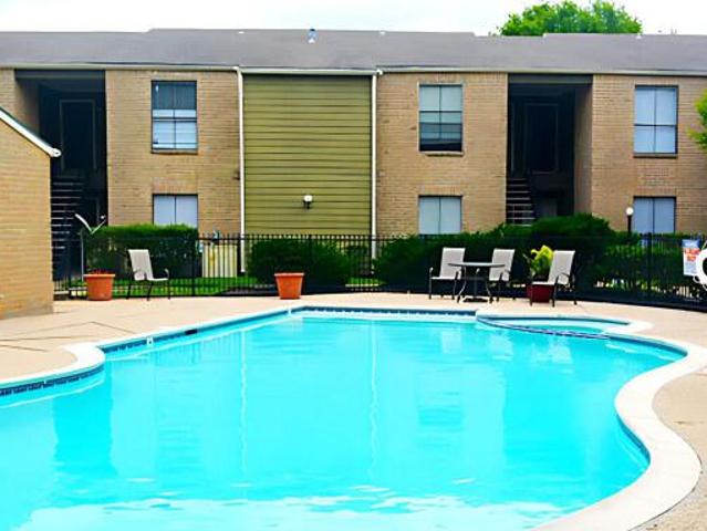 2 bedroom, Houston TX 77099 105857425