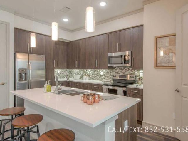 2 bedroom, Houston TX 77003 106117131