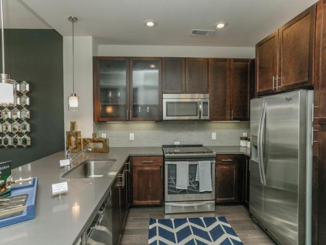 2 bedroom, Houston TX 77008 105531115