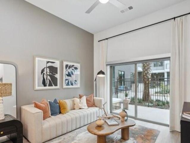 2 bedroom, Houston TX 77009 105243158