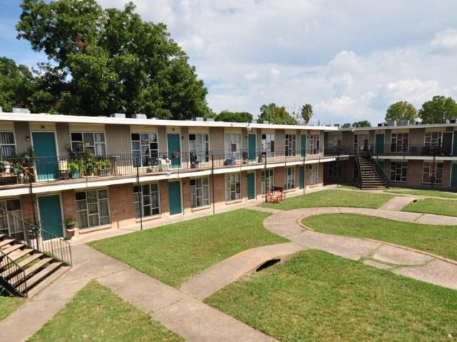 2 bedroom, Houston TX 77017 105408925