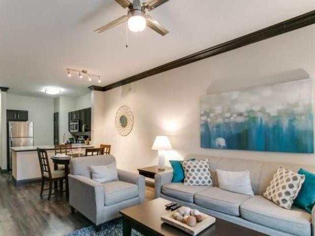 2 bedroom, Houston TX 77019 105858275