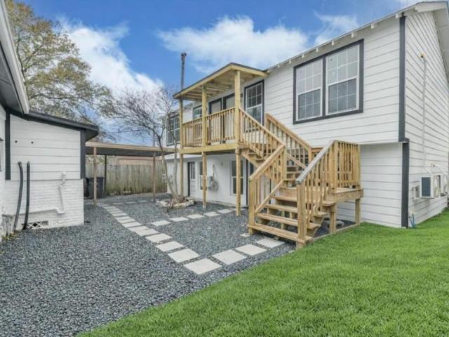 2 bedroom, Houston TX 77023 105970085