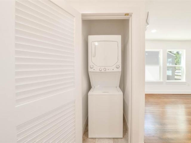 2 bedroom, Houston TX 77023 LS99769717