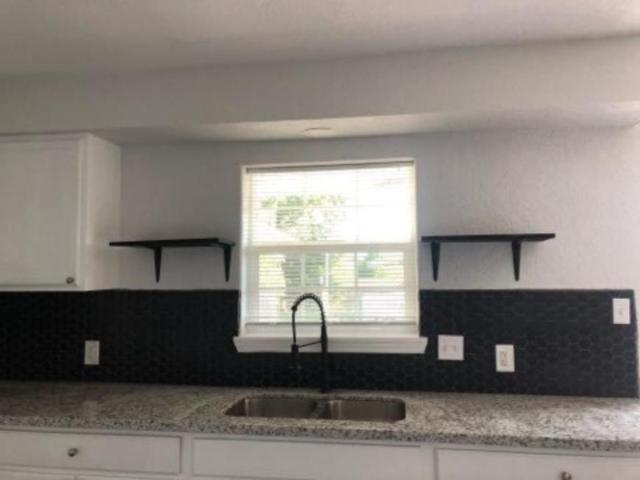 2 bedroom, Houston TX 77021 LS105701173