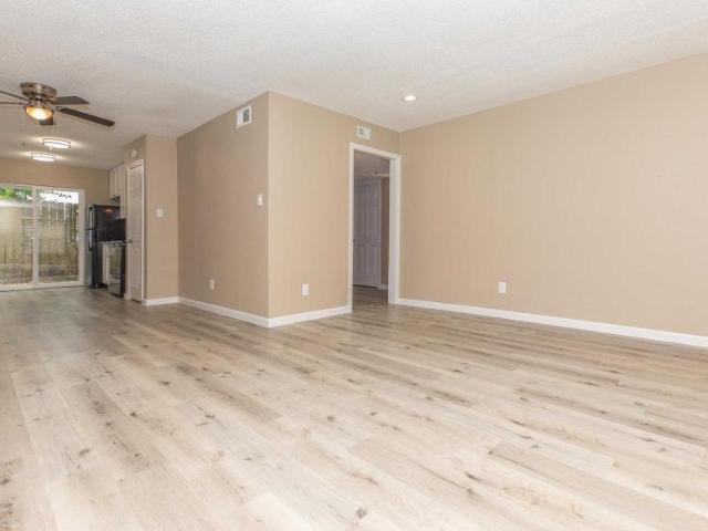 2 bedroom, Houston TX 77025 LS101303830