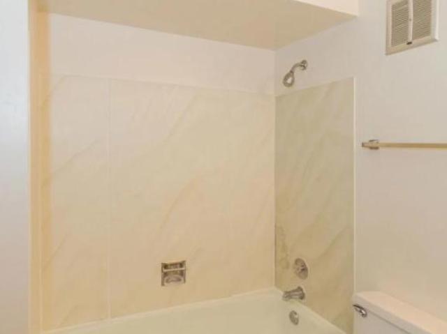 2 bedroom, Hobart IN 46342 LS105304679