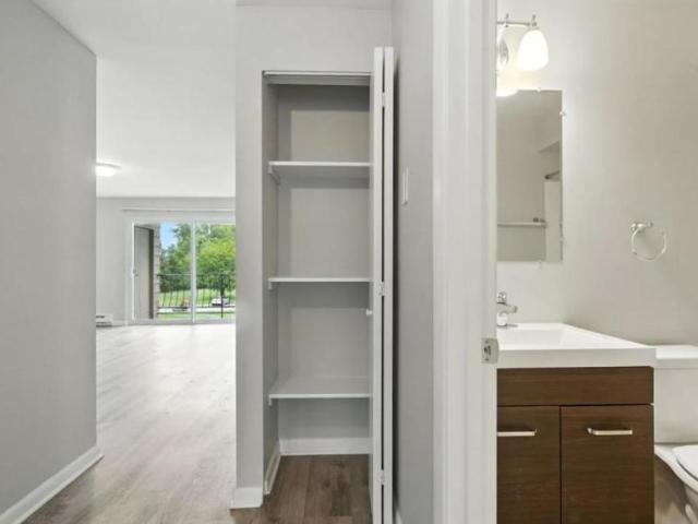 2 bedroom, Hobart IN 46342 LS105522455