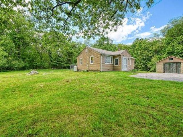 2 bedroom, Holbrook MA 02343 105516348
