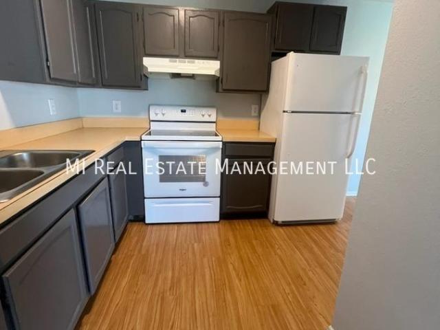2 bedroom, Holland MI 49423 103348110