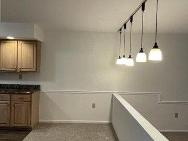 2 bedroom, Holmdel NJ 07733 105279564