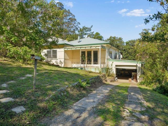 2 Bedroom Home Walk to Town