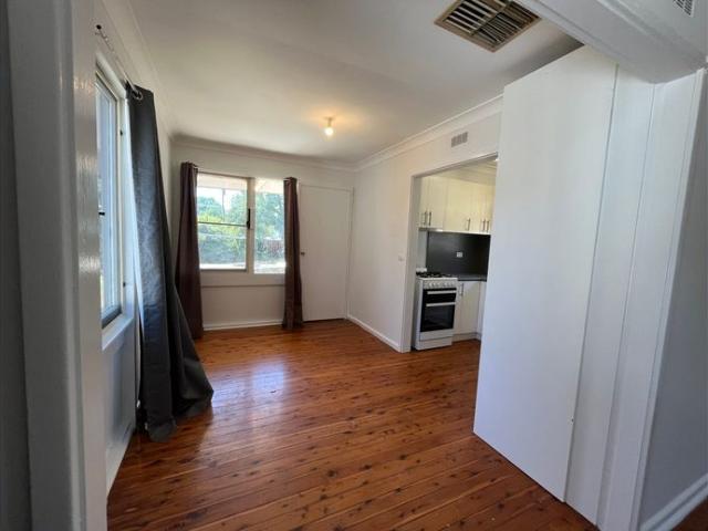 2 BEDROOM HOME WEST TAMWORTH LOCATION