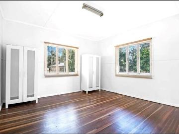 2 Bedroom Home with Big Backyard