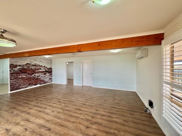 2 Bedroom home with Gorgeous Floodplain Views