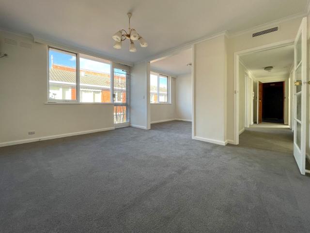 2 Bedroom Home with Parking in Prime Caulfield North Location