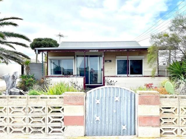 2 Bedroom Home with Study and Water Views – Available 13 July
