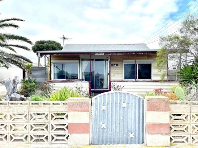 2 Bedroom Home with Study and Water Views – Available 13 July