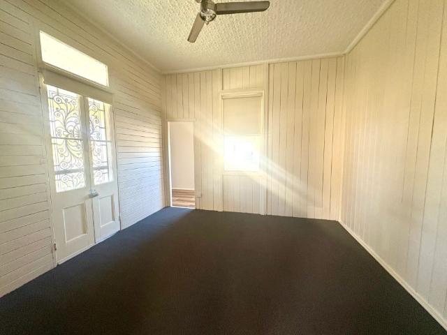 2 Bedroom Home with Study, Deck & Fully Fenced Yard