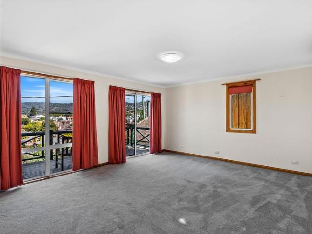 2 Bedroom Home Within Walking Distance to the City