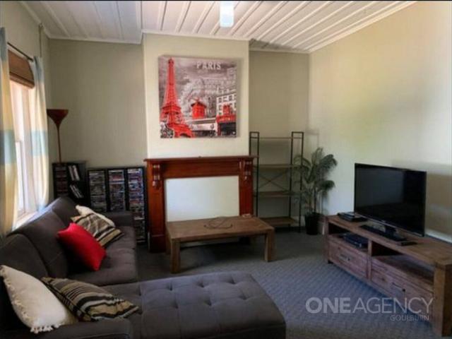 2 Bedroom Home Central Location