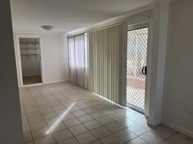 2 BEDROOM HOME CLOSE TO HIGH SCHOOL AND CBD