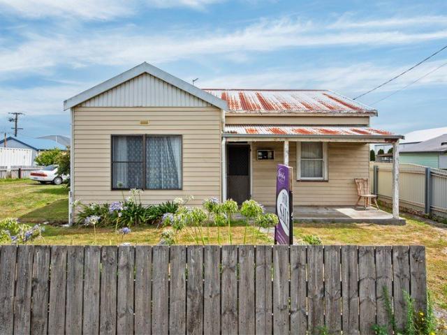 2 Bedroom Home for Rent