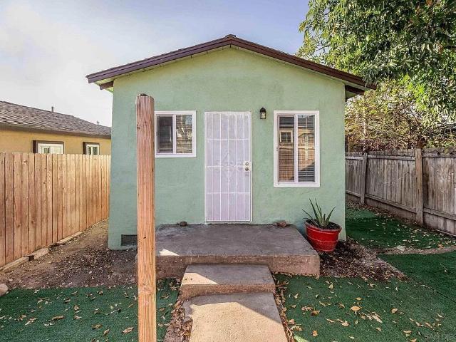 2 Bedroom Home for Rent at 4039 National Ave, San Diego, CA 92113 Southcrest