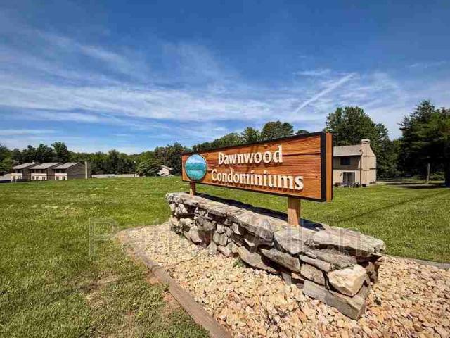 2 Bedroom Home for Rent at 4 Dawnwood Cir, Asheville, NC 28803 Bunea Vista