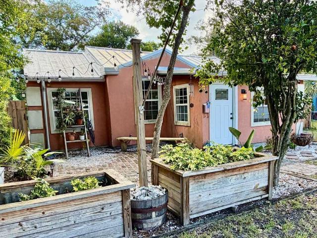 2 Bedroom Home for Rent at 506 S 9th St, Fernandina Beach, FL 32034