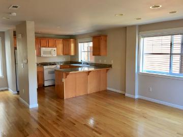 2 Bedroom Home for Rent at 6521 24th Ave Ne, Seattle, WA 98115 Ravenna