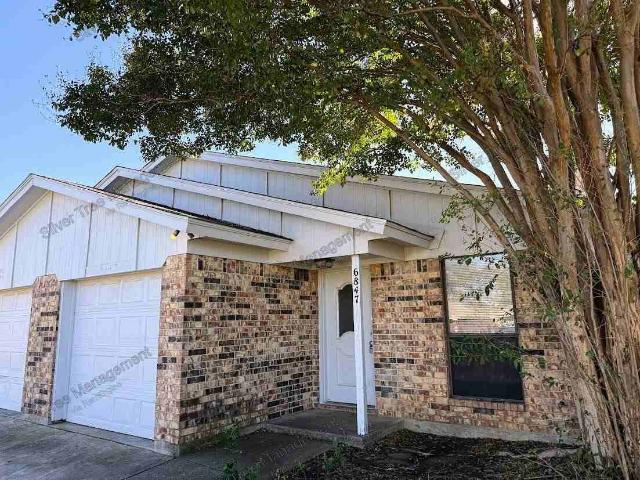 2 Bedroom Home for Rent at 6847 S Creek Dr, Fort Worth, TX 76133 South Creek