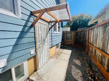 2 Bedroom Home for Rent at 7434 Se Duke St #B, Portland, OR 97206 Brentwood Darlington
