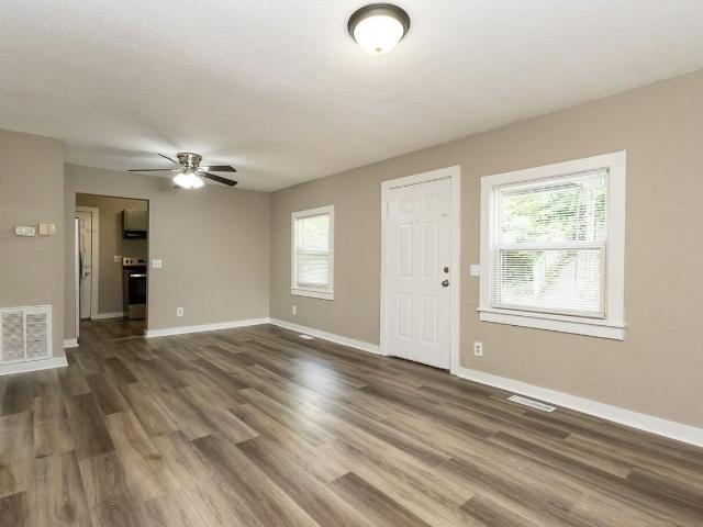 2 Bedroom Home for Rent at 912 Tunnel Blvd, Chattanooga, TN 37411 Glenwood Eastdale