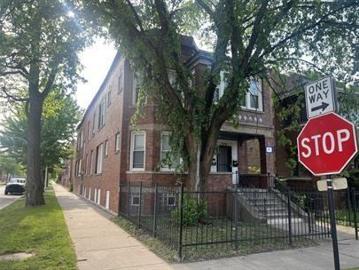 2 Bedroom Home for Rent at 1006 W 77th St #2, Chicago, IL 60620 Auburn Gresham