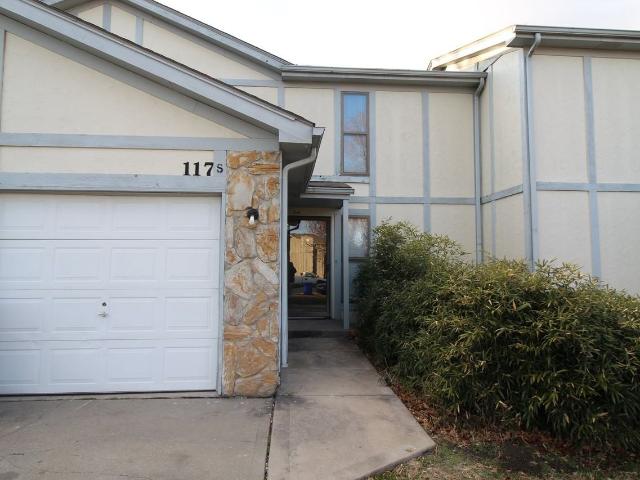 2 Bedroom Home for Rent at 117 S Saxony Dr, Olathe, KS 66061