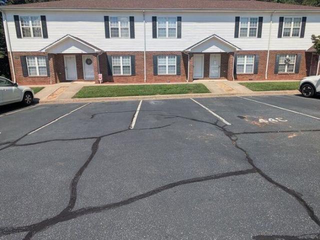 2 Bedroom Home for Rent at 1742 14th Street Ln Ne #C, Hickory, NC 28601