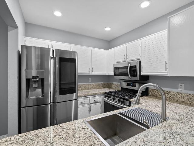 2 Bedroom Home for Rent at 24145 Del Monte Dr #319, Santa Clarita, CA 91355