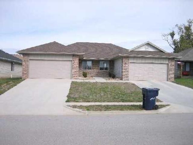 2 Bedroom Home for Rent at 2419 W Deerfield St, Springfield, MO 65807