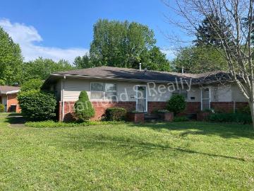 2 Bedroom Home for Rent at 2706 S Stewart Ave, Springfield, MO 65804 Southeast Springfield