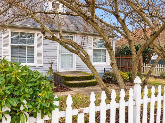 2 Bedroom Home for Rent at 3127 Se 85th Ave, Portland, OR 97266 Powellhurst Gilbert