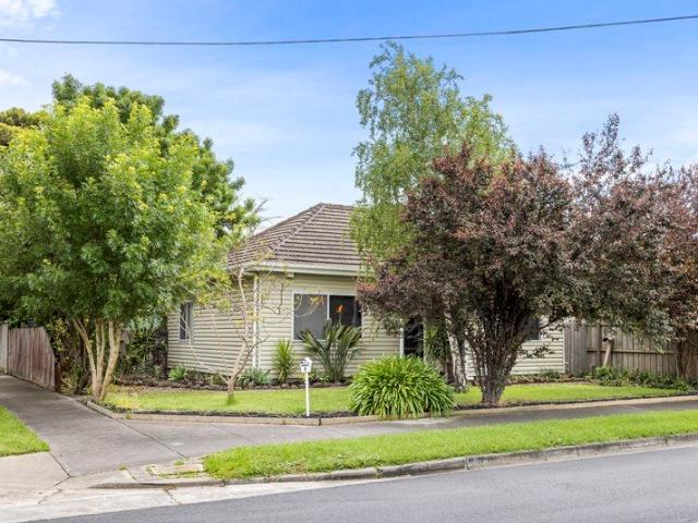 2 BEDROOM HOME IN A CONVENIENT, FAMILY FRIENDLY LOCATION