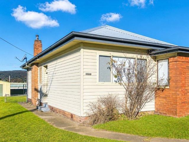 2 Bedroom Home In a Convenient Location
