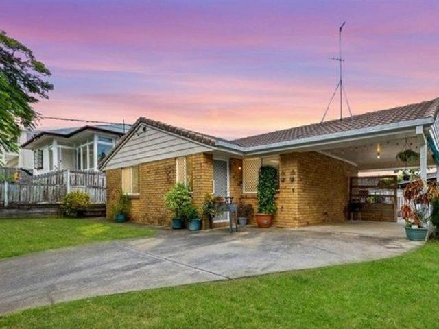 2 Bedroom Home in a Convenient Location