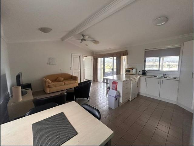 2 Bedroom Home in Quiet Outlook