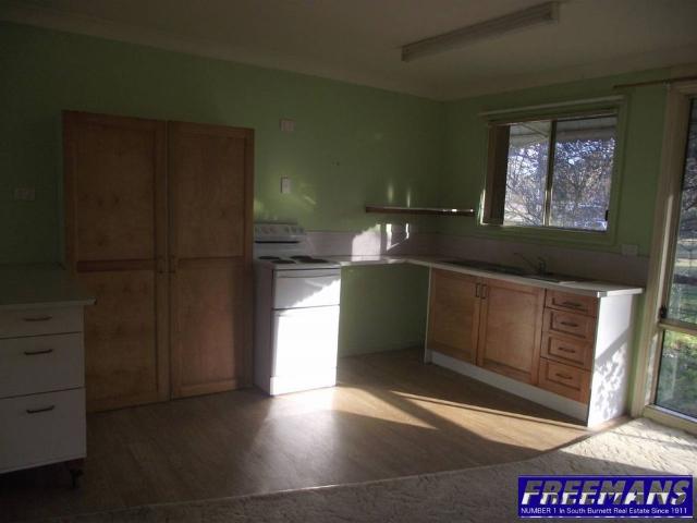 2 Bedroom home minutes to the CBD on 5 Acres
