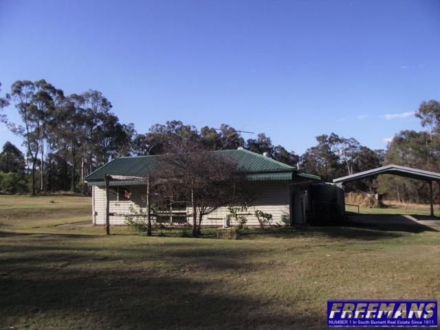 2 Bedroom home minutes to the CBD on 5 Acres